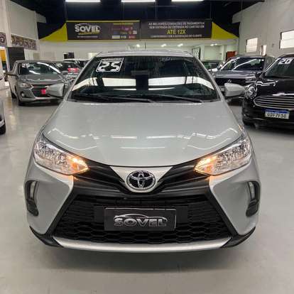 TOYOTA-YARIS-2024