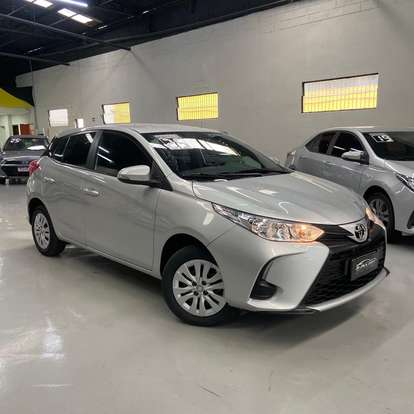 TOYOTA-YARIS-2024