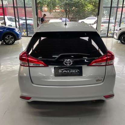 TOYOTA-YARIS-2024