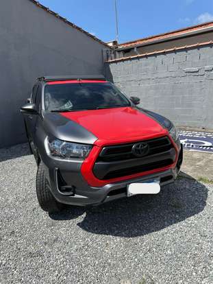 TOYOTA-HILUX-2021