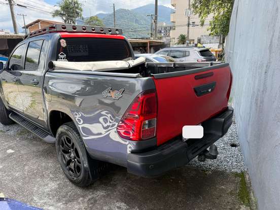 TOYOTA-HILUX-2.8 D-4D TURBO DIESEL CD SRV 4X4 AUTOMÁTICO TOYOTA-HILUX-2021