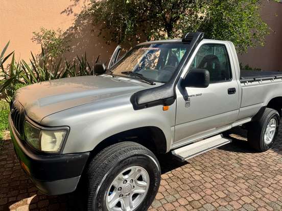 TOYOTA-HILUX-3.0 DX 4X2 CS 16V DIESEL 2P MANUAL TOYOTA-HILUX-2003