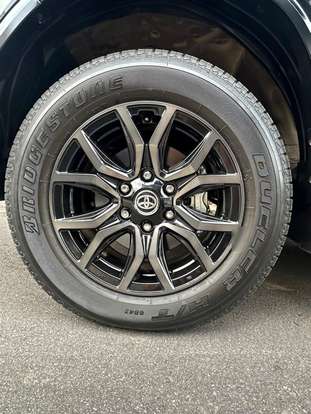TOYOTA-HILUX SW4-2.8 D-4D TURBO DIESEL GR-S 7L 4X4 AUTOMÁTICO TOYOTA-HILUX SW4-2024