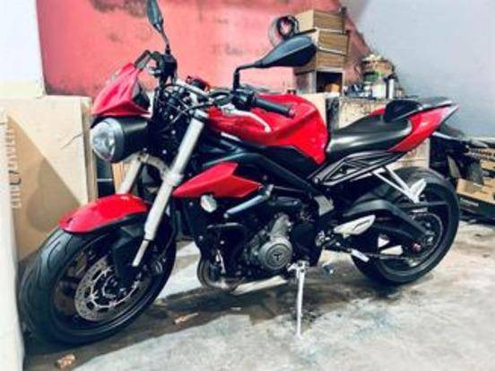 TRIUMPH STREET TRIPLE 765 S 