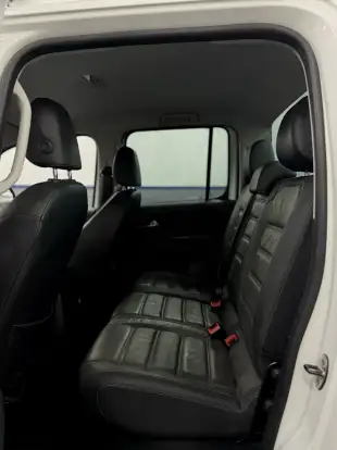 VOLKSWAGEN-AMAROK-2017