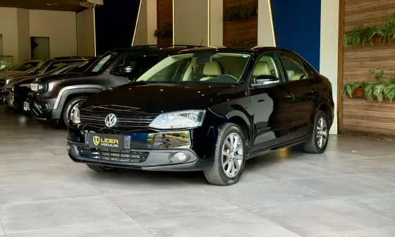 VOLKSWAGEN JETTA 2.0 COMFORTLINE FLEX 4P TIPTRONIC VOLKSWAGEN JETTA 2.0 COMFORTLINE FLEX 4P TIPTRONIC