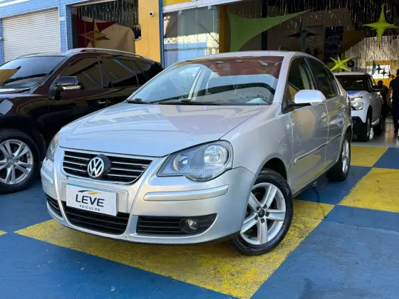 VOLKSWAGEN POLO SEDAN 1.6 MI COMFORTLINE 8V FLEX 4P AUTOMATIZADO VOLKSWAGEN POLO SEDAN 1.6 MI COMFORTLINE 8V FLEX 4P AUTOMATIZADO