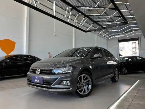VOLKSWAGEN VIRTUS 1.0 200 TSI HIGHLINE AUTOMÁTICO