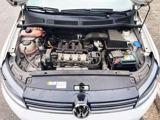 VOLKSWAGEN-FOX-2019