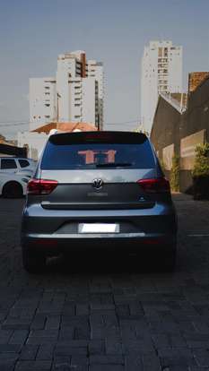 VOLKSWAGEN-FOX-2020
