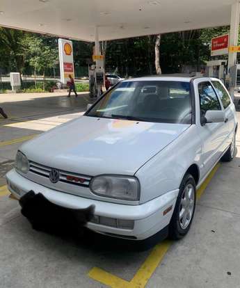 VOLKSWAGEN-GOLF-1995