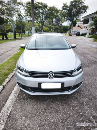 VOLKSWAGEN JETTA 2.0 TSI HIGHLINE 200CV GASOLINA 4P TIPTRONIC