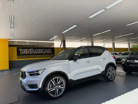VOLVO-XC40-1.5 T5 RECHARGE R-DESIGN GEARTRONIC VOLVO-XC40-2021