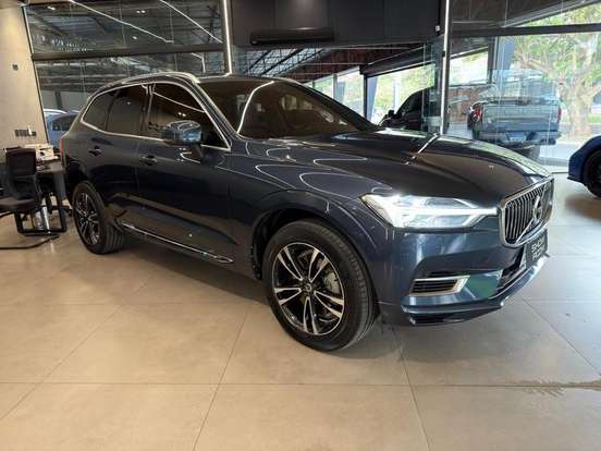 VOLVO-XC60-2020