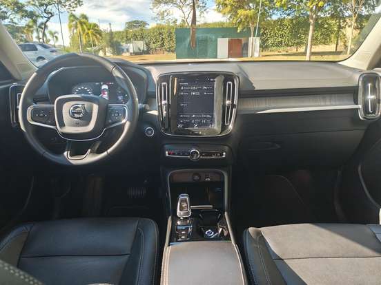 VOLVO-XC40-2.0 T4 GASOLINA INSCRIPTION GEARTRONIC VOLVO-XC40-2020