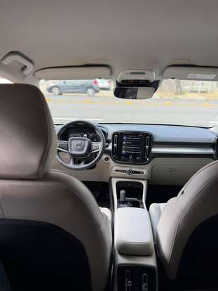 VOLVO-XC40-2.0 T5 GASOLINA MOMENTUM AWD GEARTRONIC VOLVO-XC40-2019