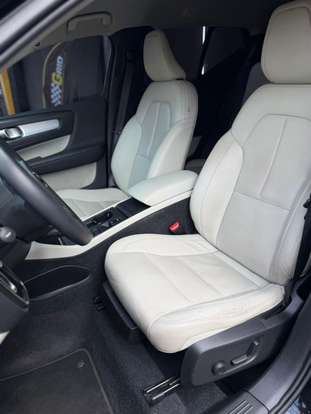 VOLVO-XC40-2.0 T5 GASOLINA MOMENTUM AWD GEARTRONIC VOLVO-XC40-2019