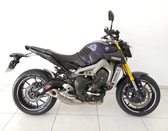 YAMAHA MT-09 