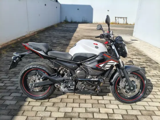 YAMAHA XJ6 N 