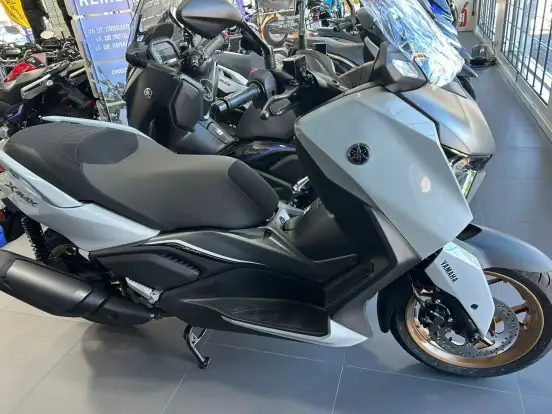 YAMAHA-XMAX 300 CONNECTED ABS YAMAHA-XMAX 300 CONNECTED ABS-2026