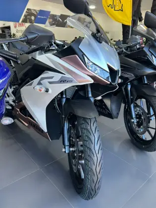 YAMAHA YZF R15 