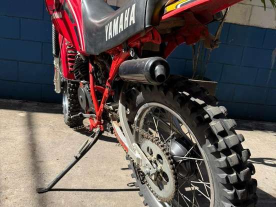 YAMAHA-DT 180 YAMAHA-DT 180-1987