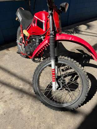 YAMAHA-DT 180 YAMAHA-DT 180-1987