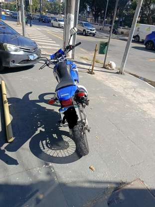 YAMAHA-XTZ 250 LANDER-2011