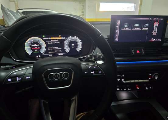 AUDI-Q5-2023