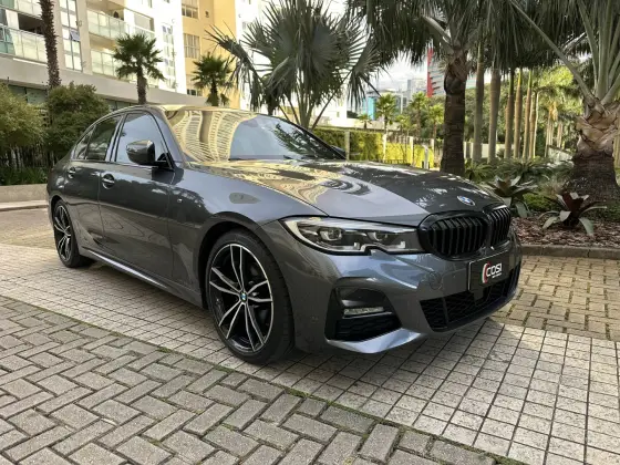 BMW 320i 2.0 16V TURBO FLEX M SPORT AUTOMÁTICO BMW 320i 2.0 16V TURBO FLEX M SPORT AUTOMÁTICO