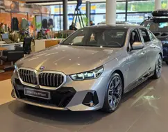 BMW 530e 2.0 TWINPOWER PHEV M SPORT AUTOMÁTICO BMW 530e 2.0 TWINPOWER PHEV M SPORT AUTOMÁTICO