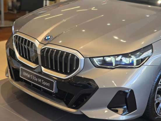 BMW-530e-2025