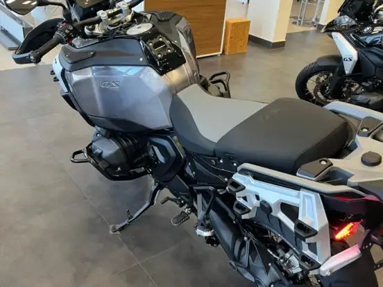 BMW-R 1300 GS ADVENTURE TRIPLE BLACK BMW-R 1300 GS ADVENTURE TRIPLE BLACK-2026