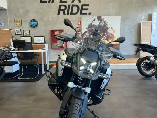 BMW-R 1300 GS ADVENTURE TRIPLE BLACK BMW-R 1300 GS ADVENTURE TRIPLE BLACK-2026