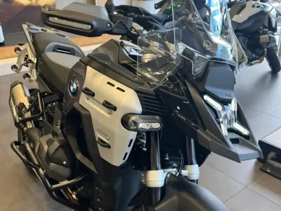 BMW-R 1300 GS ADVENTURE TRIPLE BLACK BMW-R 1300 GS ADVENTURE TRIPLE BLACK-2026