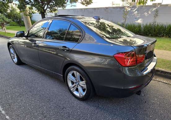 BMW-320i-2015