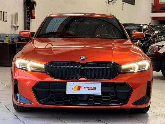 BMW-330e-2023