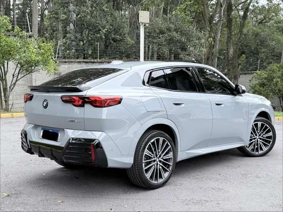 BMW-X2-2024