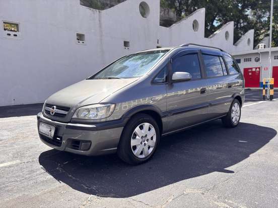 CHEVROLET-ZAFIRA-2010