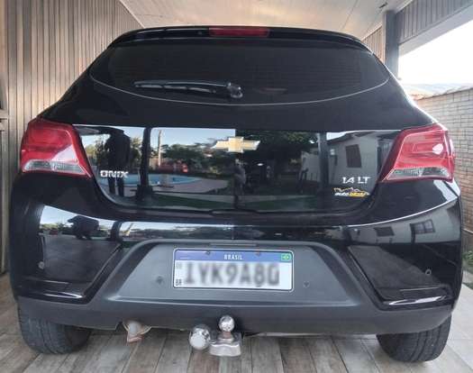 CHEVROLET-ONIX-2018
