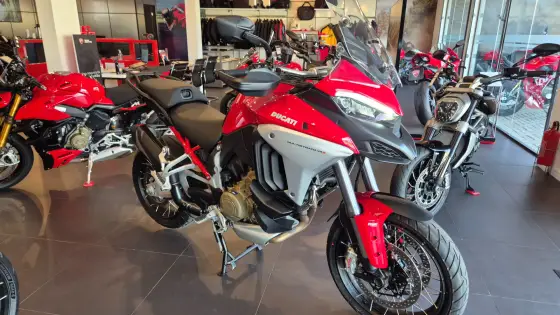 DUCATI MULTISTRADA 1200 V4 S DUCATI MULTISTRADA 1200 V4 S
