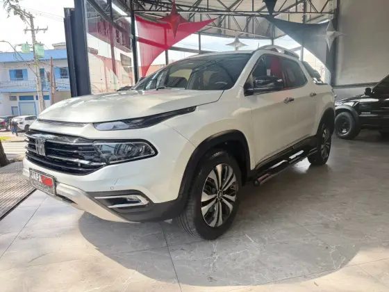 FIAT TORO 1.3 TURBO 270 FLEX VOLCANO AT6 FIAT TORO 1.3 TURBO 270 FLEX VOLCANO AT6