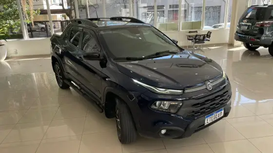 FIAT TORO 2.0 16V TURBO DIESEL ULTRA 4WD AT9 FIAT TORO 2.0 16V TURBO DIESEL ULTRA 4WD AT9
