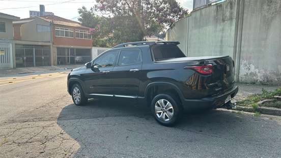 FIAT-TORO-2016