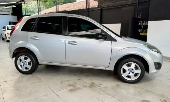 FORD FIESTA 1.0 ROCAM SE PLUS HATCH 8V FLEX 4P MANUAL