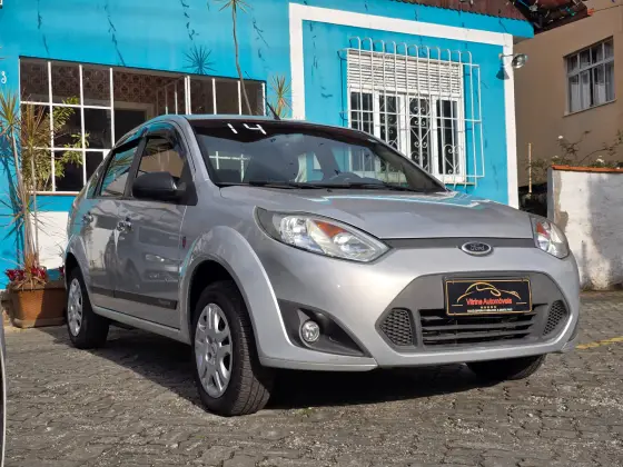 FORD FIESTA 1.6 ROCAM SE SEDAN 8V FLEX 4P MANUAL