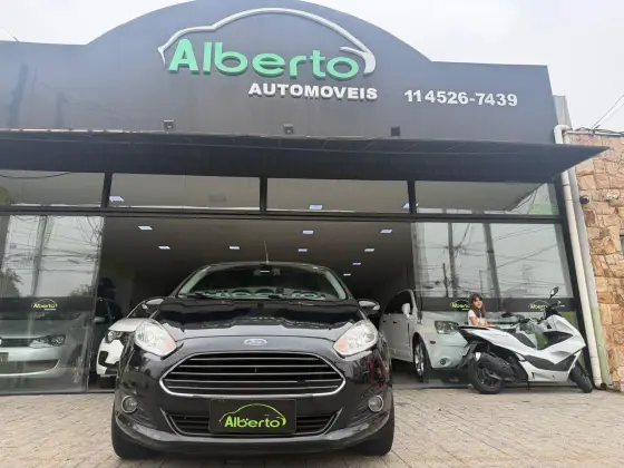 FORD FIESTA 1.6 TITANIUM HATCH 16V FLEX 4P AUTOMÁTICO FORD FIESTA 1.6 TITANIUM HATCH 16V FLEX 4P AUTOMÁTICO