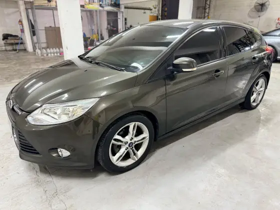 FORD FOCUS 2.0 S SEDAN 16V FLEX 4P AUTO FORD FOCUS 2.0 S SEDAN 16V FLEX 4P AUTO