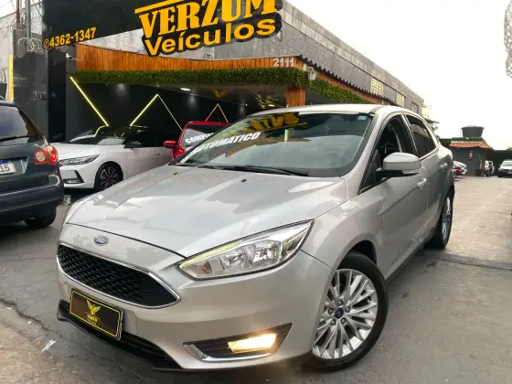 FORD FOCUS 2.0 SE PLUS 16V FLEX 4P POWERSHIFT FORD FOCUS 2.0 SE PLUS 16V FLEX 4P POWERSHIFT