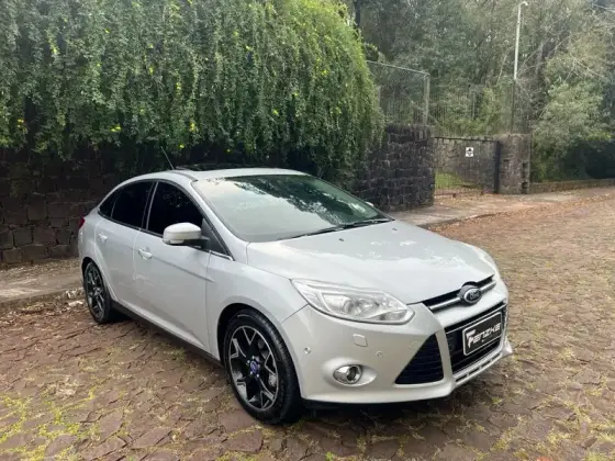 FORD FOCUS 2.0 TITANIUM PLUS 16V FLEX 4P POWERSHIFT